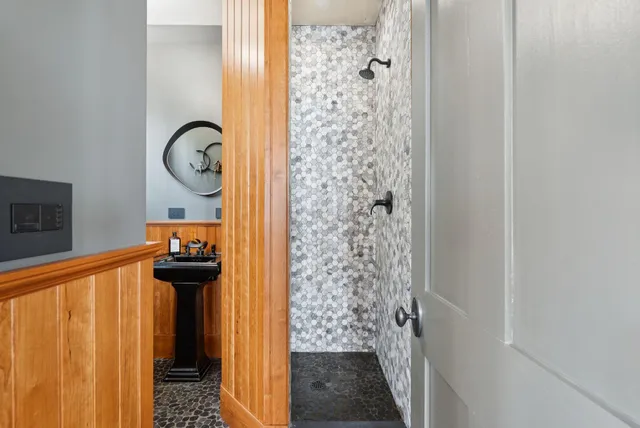 $9,500,000 | 92 Spruce Point Road, Yarmouth, ME 04096