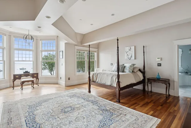 $9,500,000 | 92 Spruce Point Road, Yarmouth, ME 04096