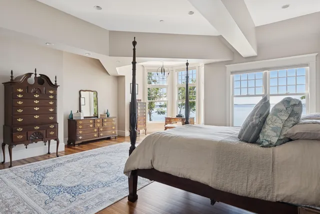 $9,500,000 | 92 Spruce Point Road, Yarmouth, ME 04096