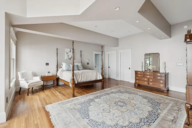 $9,500,000 | 92 Spruce Point Road, Yarmouth, ME 04096