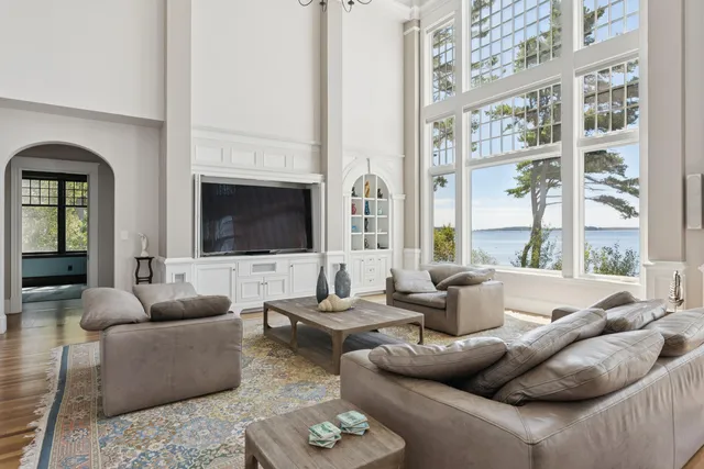 $9,500,000 | 92 Spruce Point Road, Yarmouth, ME 04096