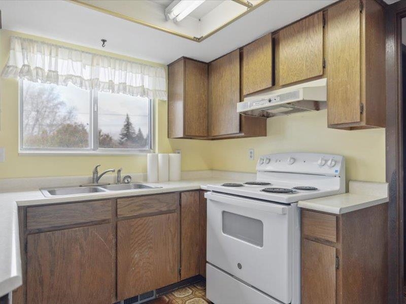 425 7th Street Evanston, WY 82930 - Photo 14 of 35