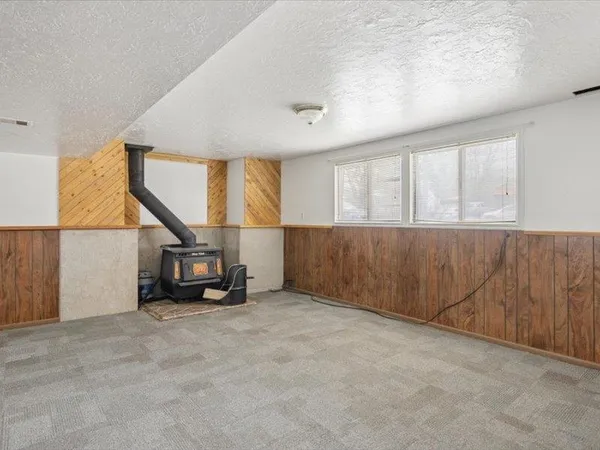 $329,500 | 425 7th Street, Evanston, WY 82930