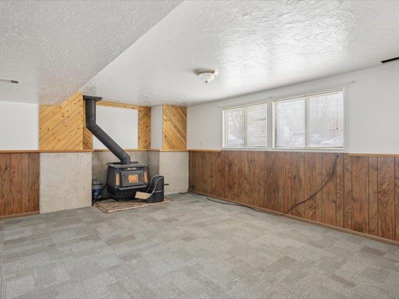 425 7th Street Evanston, WY 82930 - Photo 26 of 35