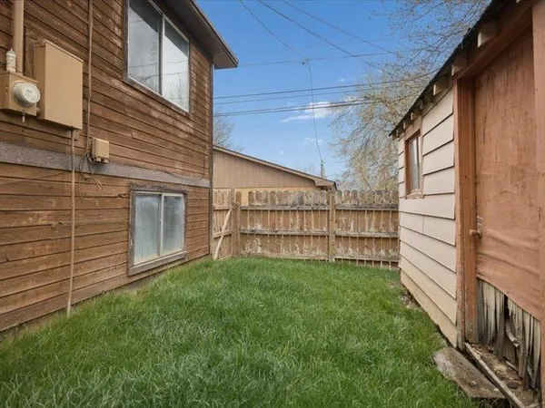 $329,500 | 425 7th Street, Evanston, WY 82930