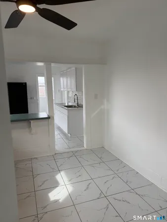 $2,200 | 429 Summit Street, Hartford, CT 06106