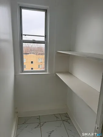 $2,200 | 429 Summit Street, Hartford, CT 06106