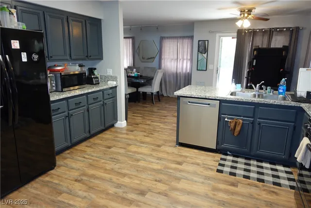 $2,450 | 8015 South Counterpoint Lane, Las Vegas, NV 89123