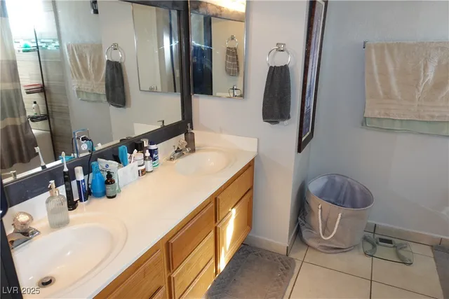 $2,450 | 8015 South Counterpoint Lane, Las Vegas, NV 89123