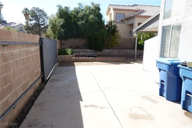 $2,450 | 8015 South Counterpoint Lane, Las Vegas, NV 89123