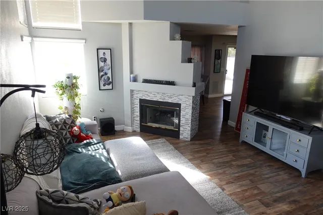 $2,450 | 8015 South Counterpoint Lane, Las Vegas, NV 89123