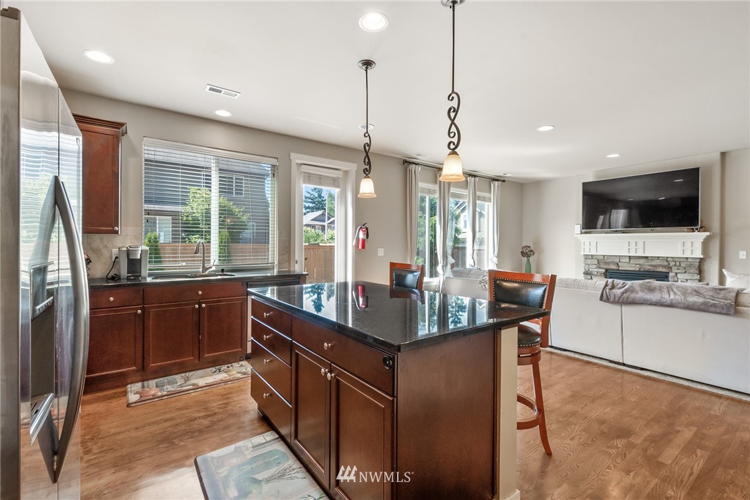 4803 Northeast 3rd Place Renton, WA 98059 - Photo 11 of 32