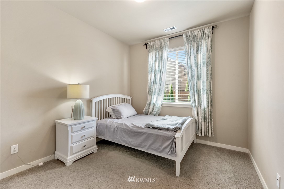4803 Northeast 3rd Place Renton, WA 98059 - Photo 15 of 32