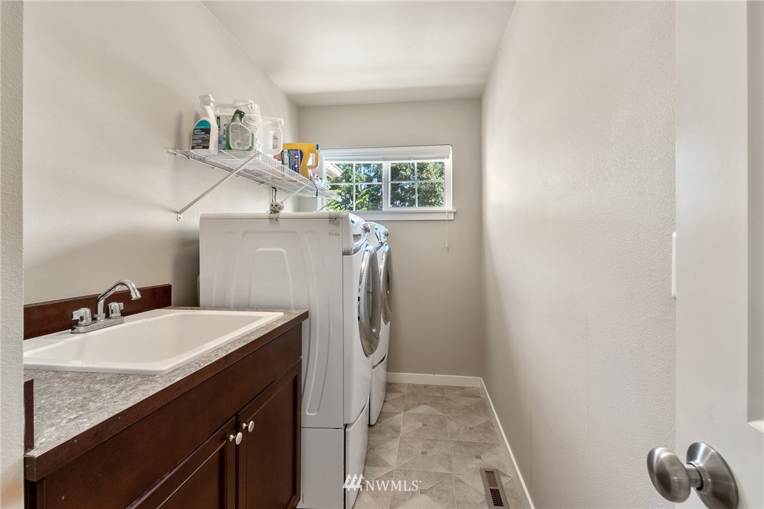 4803 Northeast 3rd Place Renton, WA 98059 - Photo 29 of 32