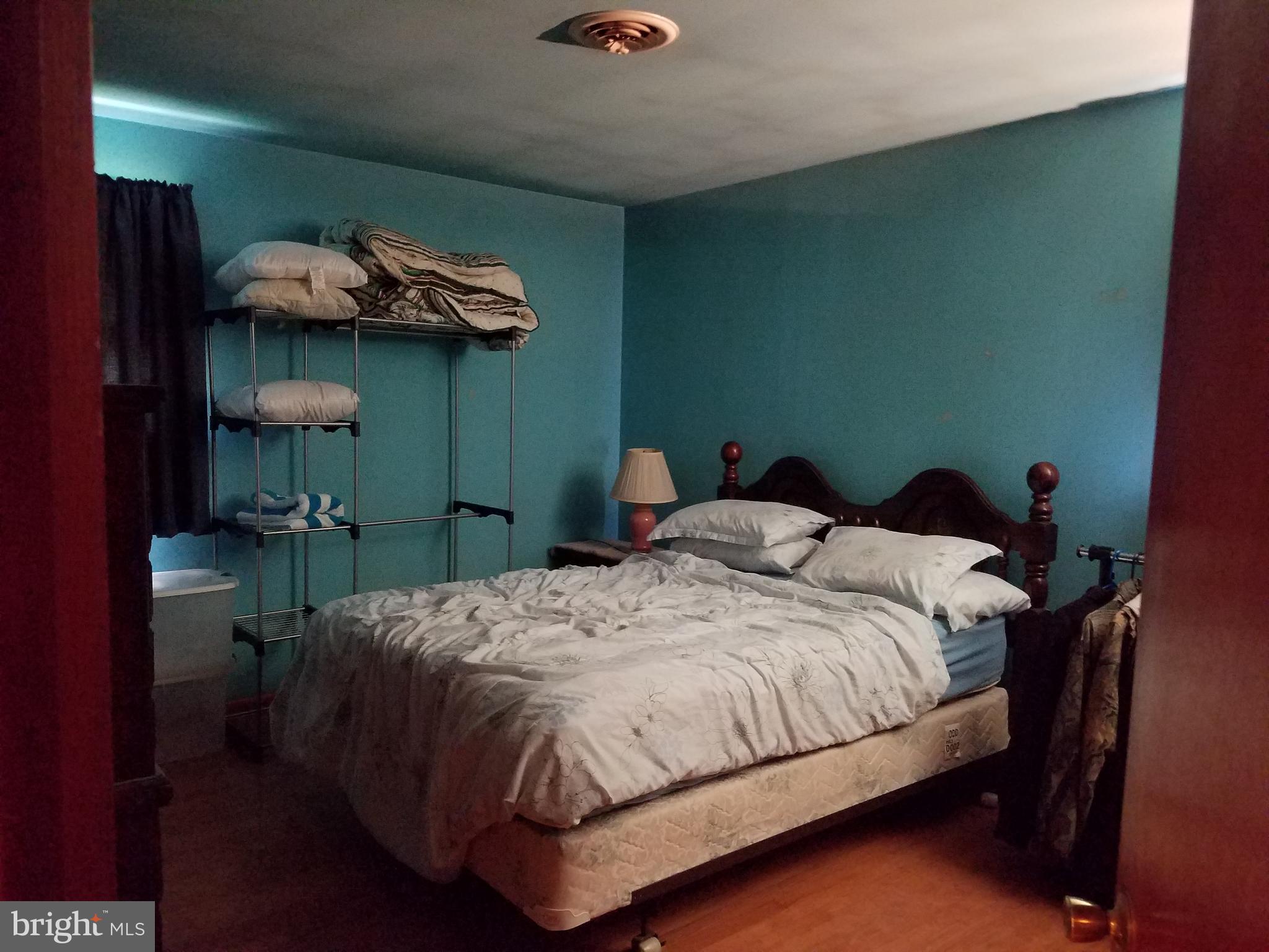 2117 Maple Road Baltimore, MD 21219 - Photo 11 of 21 Bedroom (Master)