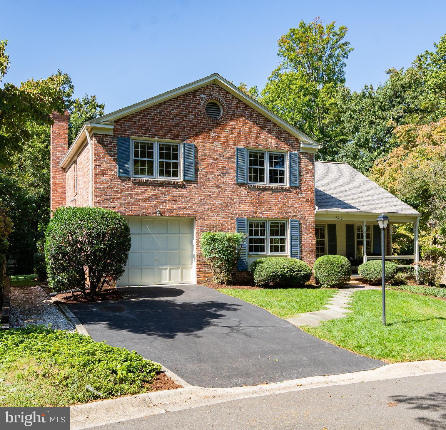 18916 Diary Road Montgomery Village, MD 20886 - Photo 4 of 56 Front Driveway