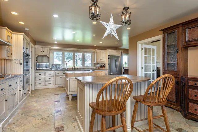 $1,998,000 | 225 Old Sherman Hill Road, Woodbury, CT 06798