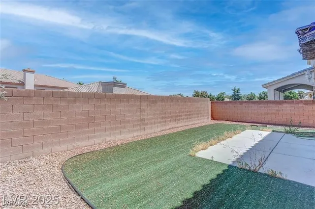 $3,200 | 2550 Regency Cove Court, Las Vegas, NV 89121