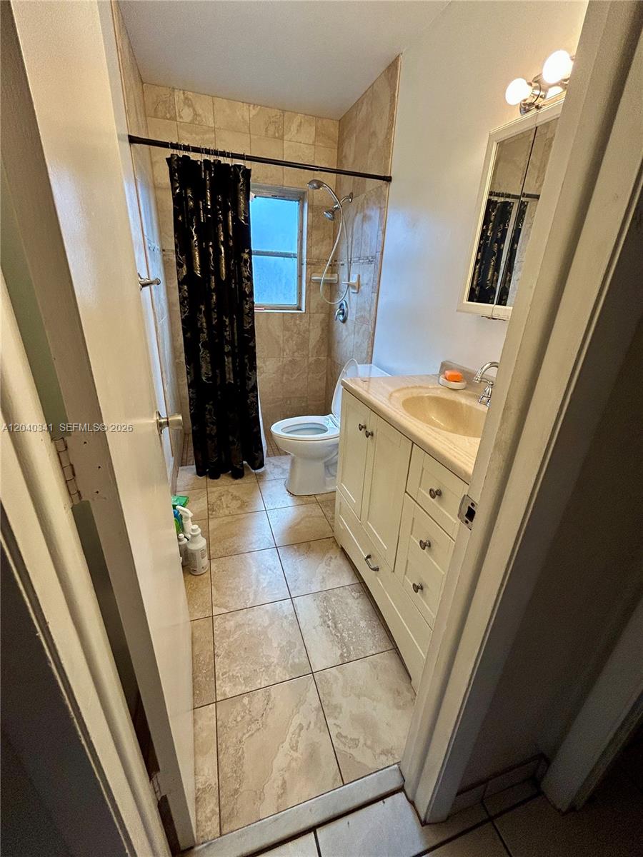 7262 Southwest 1st Street Margate, FL 33068 - Photo 5 of 6