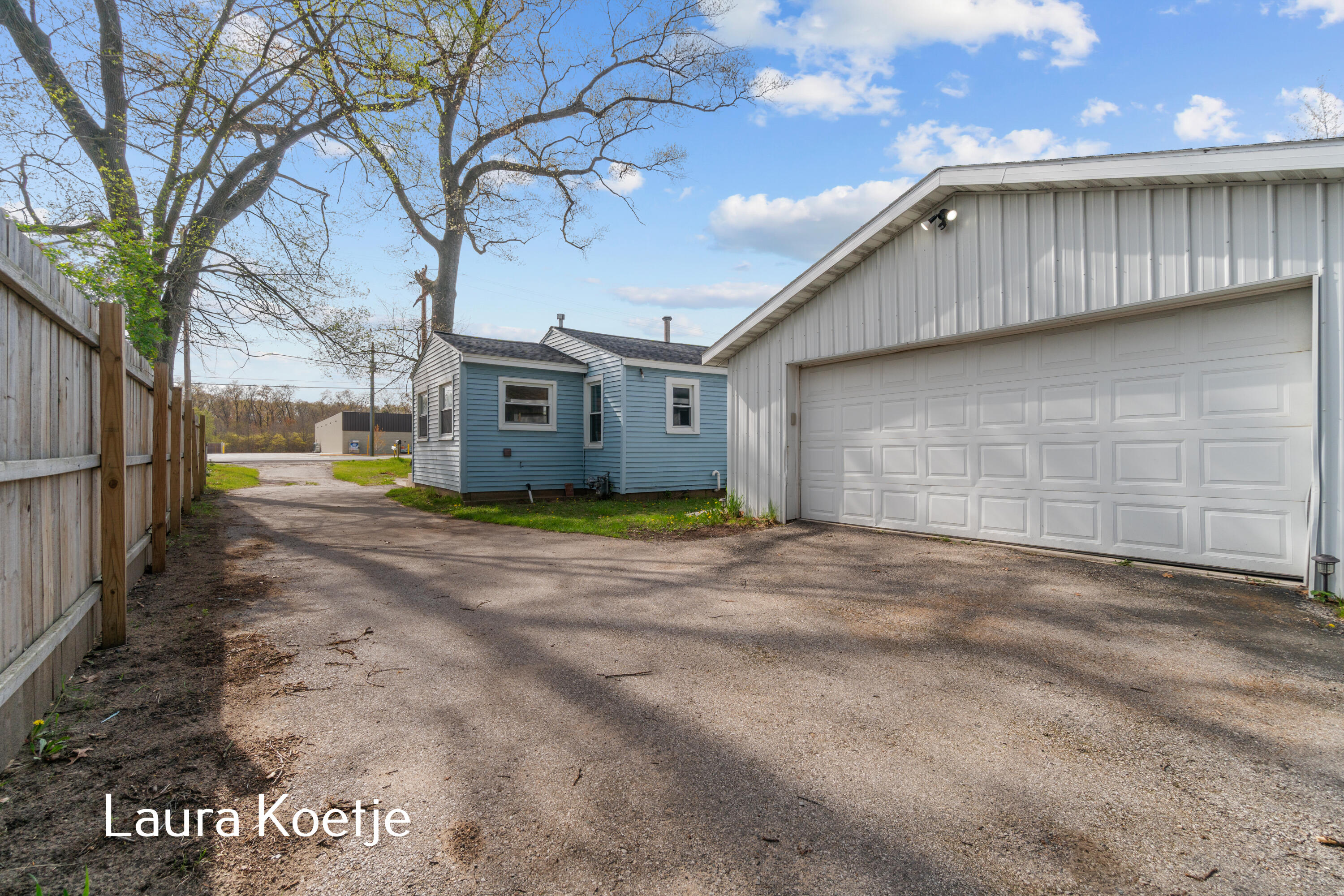 2138 South Mill Iron Road Muskegon, MI 49442 - Photo 3 of 25 P3D6402