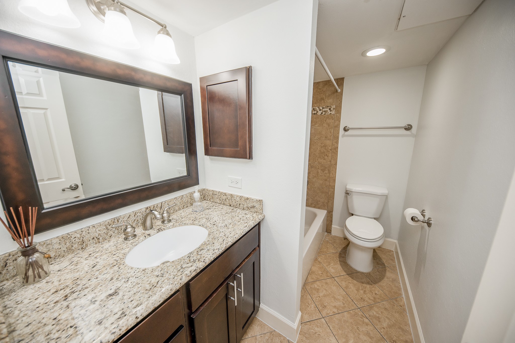 3525 Sage Road, Unit 710 Houston, TX 77056 - Photo 4 of 30