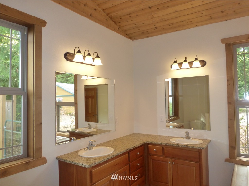22 North Point Road Port Angeles, WA 98363 - Photo 14 of 21 Gallery Image 14