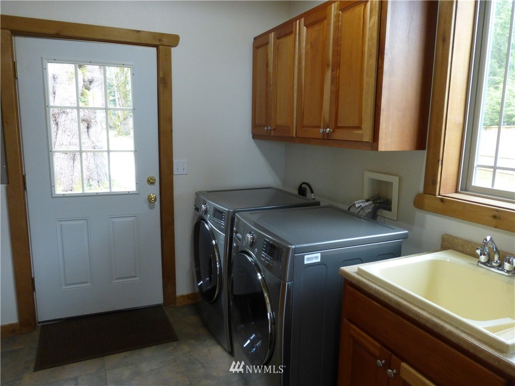 22 North Point Road Port Angeles, WA 98363 - Photo 17 of 21 Gallery Image 17