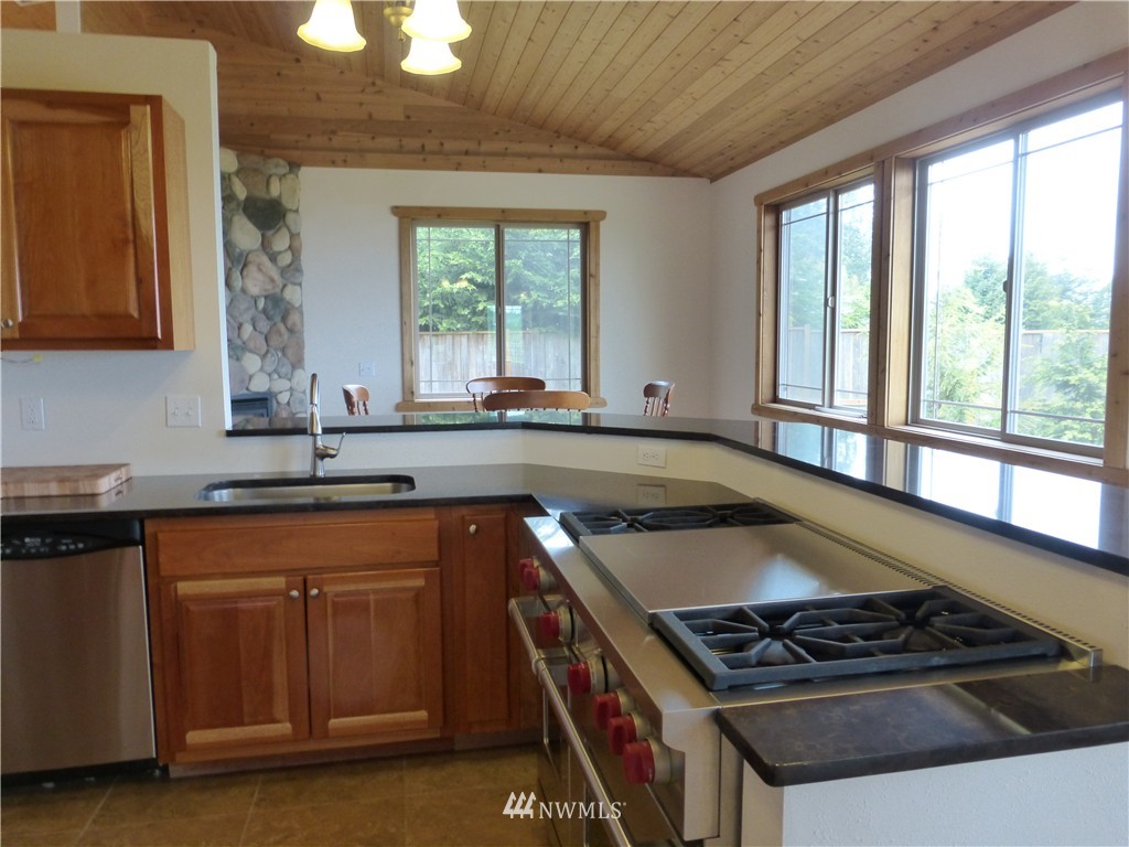 22 North Point Road Port Angeles, WA 98363 - Photo 9 of 21 Gallery Image 9