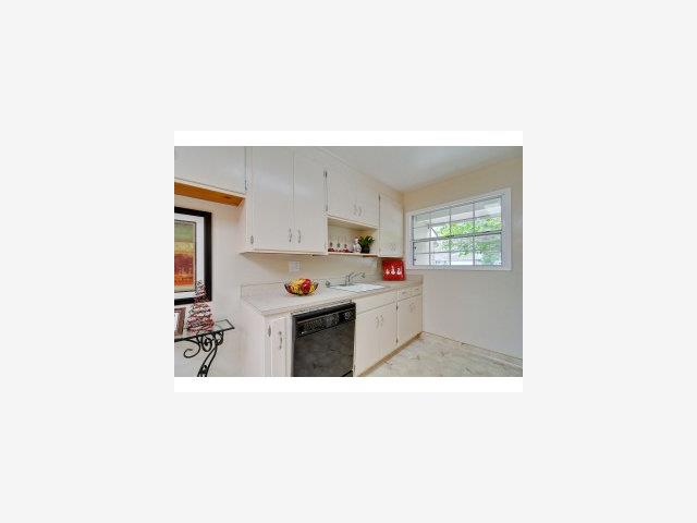 7543 Bollinger Road Cupertino, CA 95014 - Photo 6 of 9 Gallery Image 6