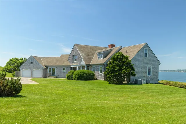 $4,125,000 | 17 Ferolbink Way, Little Compton, RI 02837