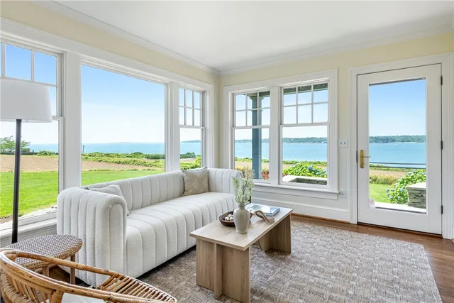 $4,125,000 | 17 Ferolbink Way, Little Compton, RI 02837