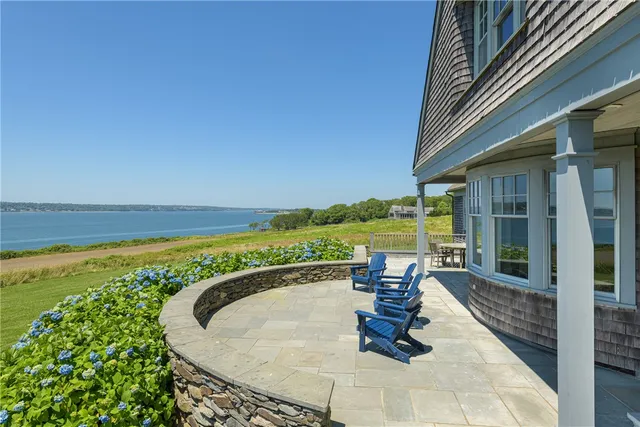 $4,125,000 | 17 Ferolbink Way, Little Compton, RI 02837