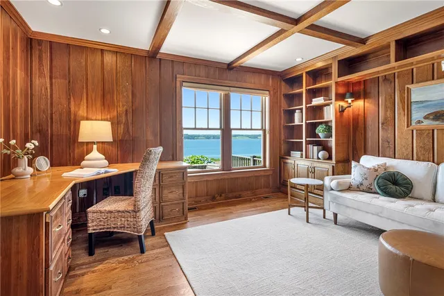 $4,125,000 | 17 Ferolbink Way, Little Compton, RI 02837