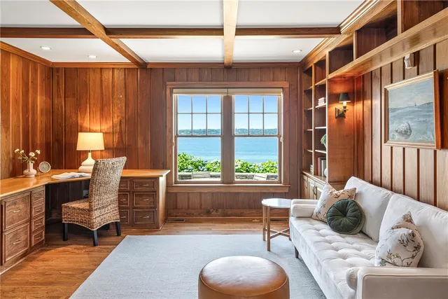 $4,125,000 | 17 Ferolbink Way, Little Compton, RI 02837