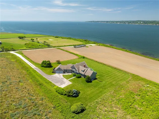 $4,125,000 | 17 Ferolbink Way, Little Compton, RI 02837