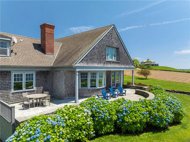 $4,125,000 | 17 Ferolbink Way, Little Compton, RI 02837