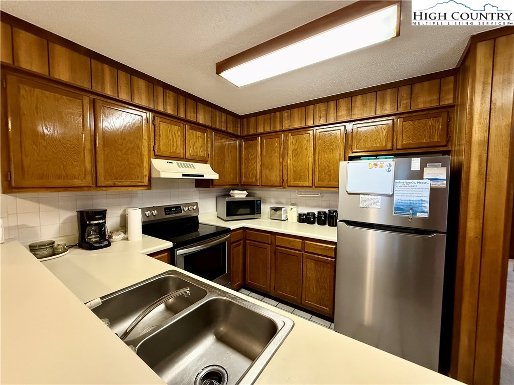 301 Pinnacle Inn Road, Unit 2201 Beech Mountain, NC 28604 - Photo 13 of 40