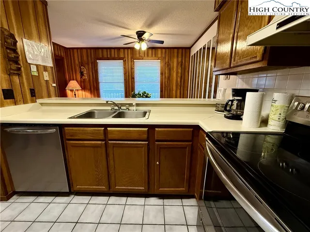 $194,900 | 301 Pinnacle Inn Road, Unit 2201, Beech Mountain, NC 28604