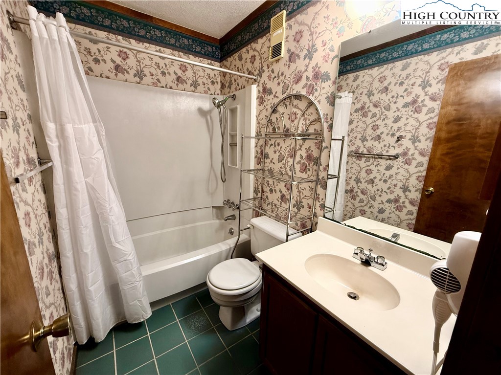 301 Pinnacle Inn Road, Unit 2201 Beech Mountain, NC 28604 - Photo 21 of 40