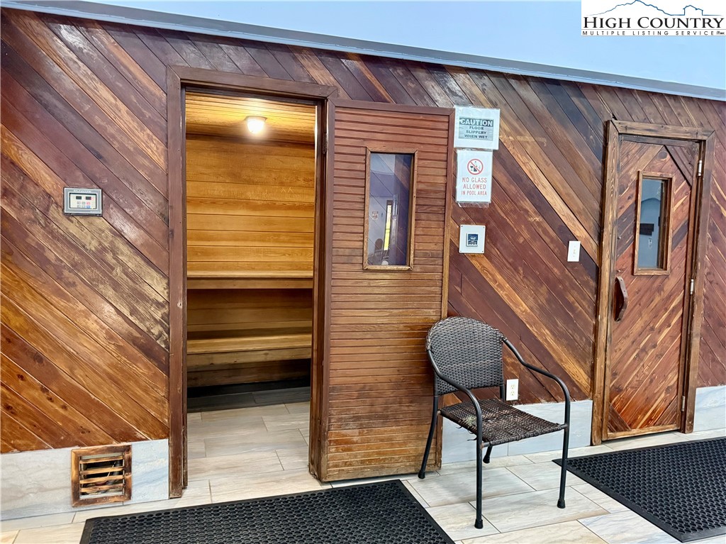 301 Pinnacle Inn Road, Unit 2201 Beech Mountain, NC 28604 - Photo 31 of 40