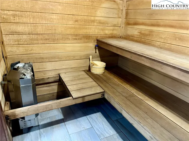 $194,900 | 301 Pinnacle Inn Road, Unit 2201, Beech Mountain, NC 28604