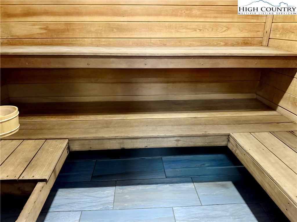 301 Pinnacle Inn Road, Unit 2201 Beech Mountain, NC 28604 - Photo 33 of 40