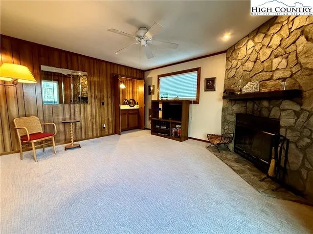 $194,900 | 301 Pinnacle Inn Road, Unit 2201, Beech Mountain, NC 28604