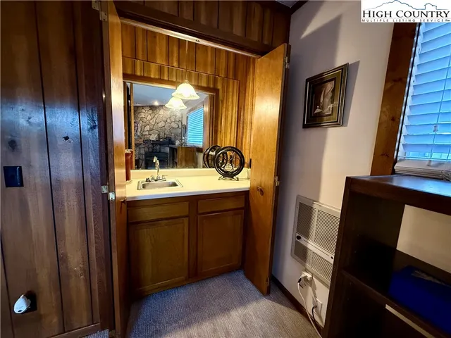 $194,900 | 301 Pinnacle Inn Road, Unit 2201, Beech Mountain, NC 28604