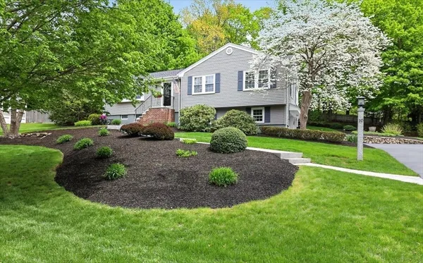 $1,309,044 | 10 Autumn Circle, Hingham, MA 02043