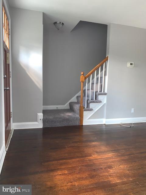 8427 Water Oak Road Baltimore, MD 21234 - Photo 2 of 25 Living Room