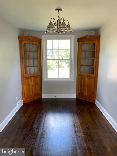 8427 Water Oak Road Baltimore, MD 21234 - Photo 5 of 25 Dining Room