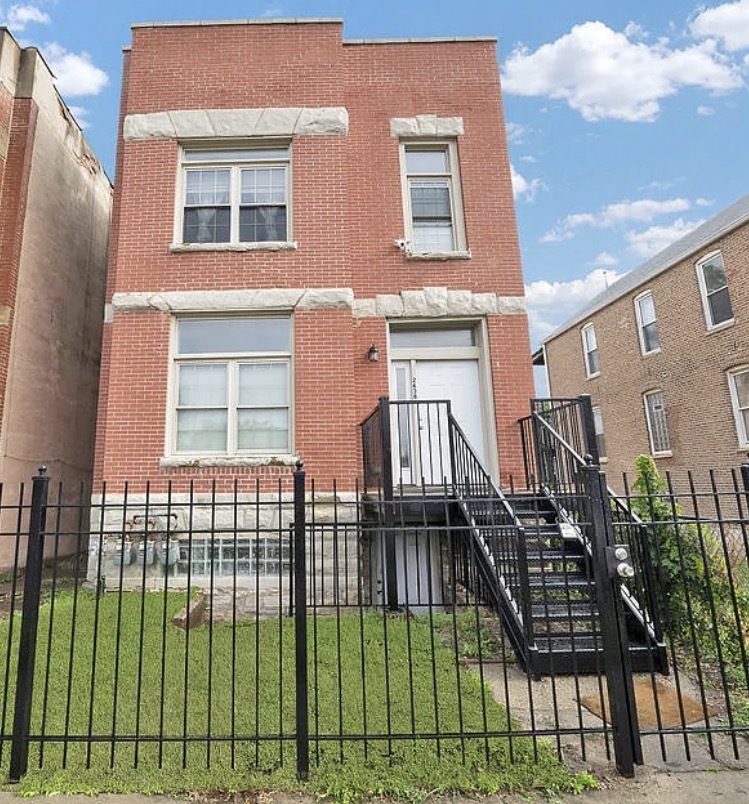 2638 West Adams Street, Unit 1 Chicago, IL 60612 - Photo 1 of 14
