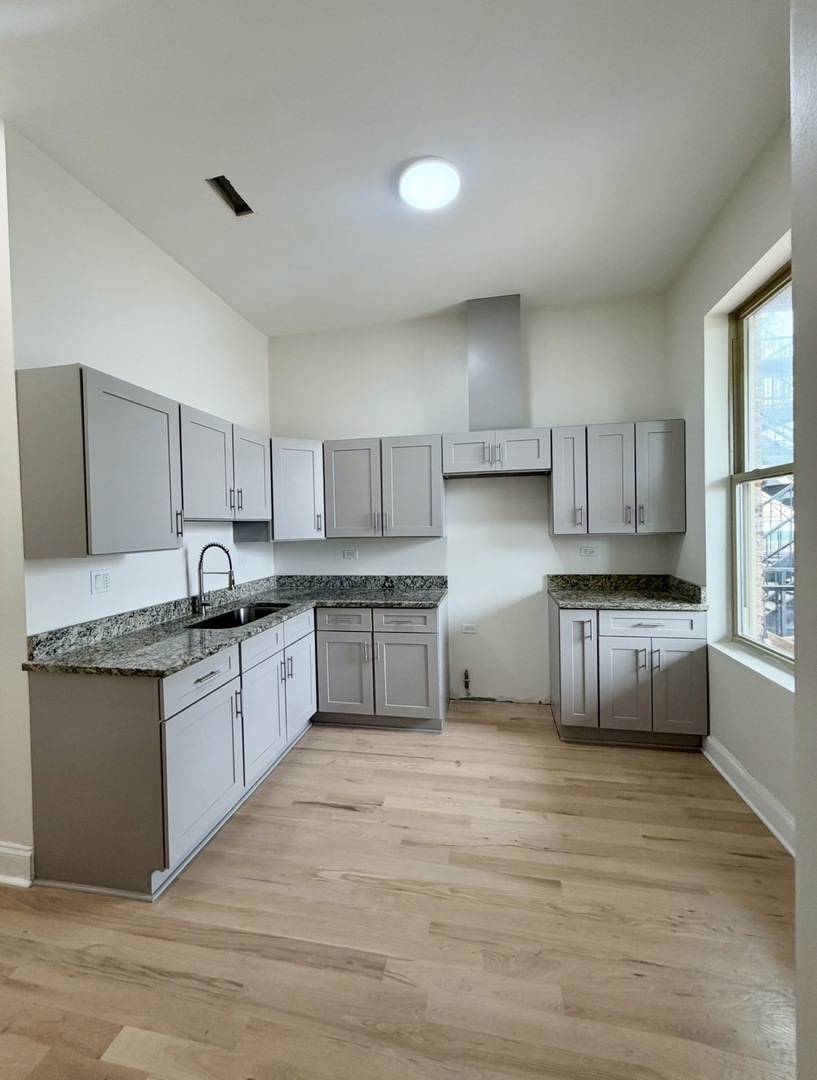 2638 West Adams Street, Unit 1 Chicago, IL 60612 - Photo 6 of 14