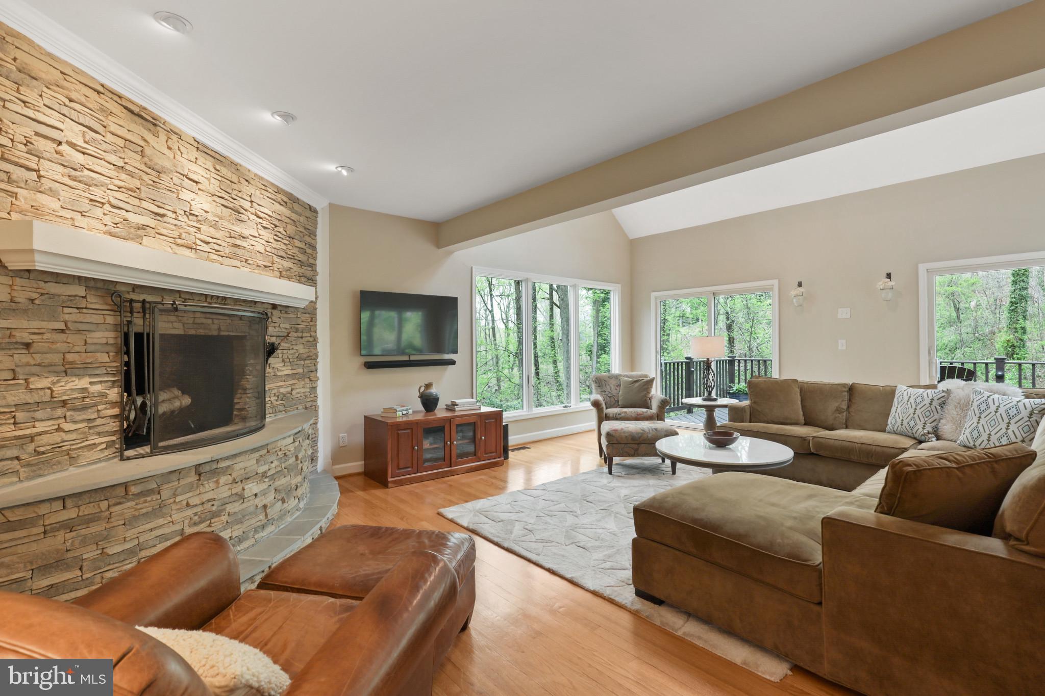 1484 Downham Market Annapolis, MD 21401 - Photo 2 of 80 Spacious Family Room
